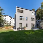 La Torre Con Private Park Aparthotel Trieste