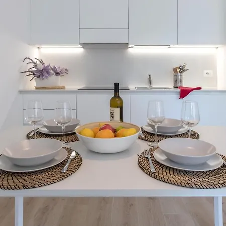 La Torre Con Private Park Aparthotel