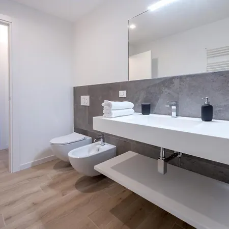 La Torre Con Private Park Aparthotel