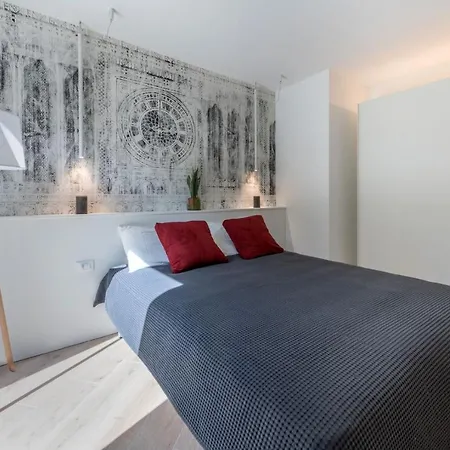 Aparthotel La Torre Con Private Park Terst