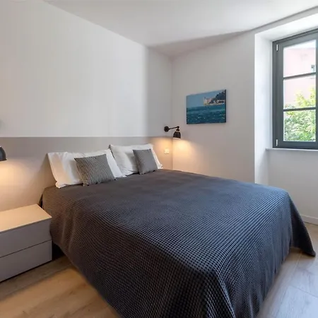 Aparthotel La Torre Con Private Park Triëst