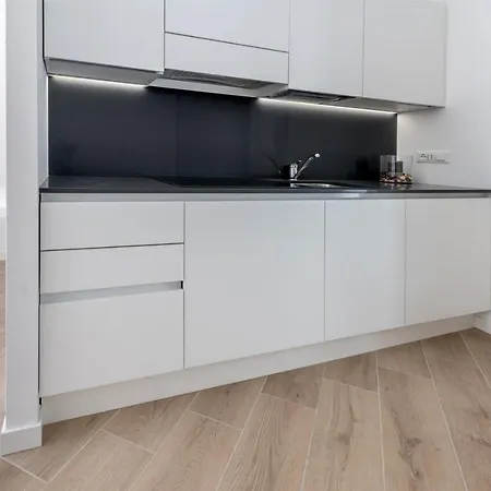 La Torre Con Private Park Aparthotel 4*