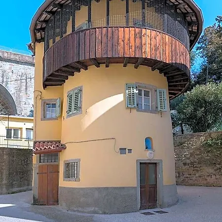 アパートホテル La Torre Con Private Park トリエステ