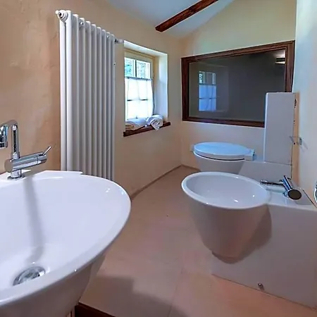 Aparthotel La Torre Con Private Park Triest