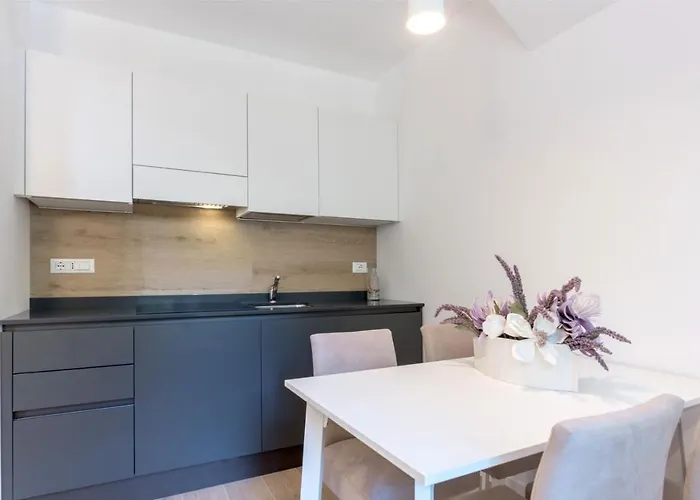 La Torre Con Private Park