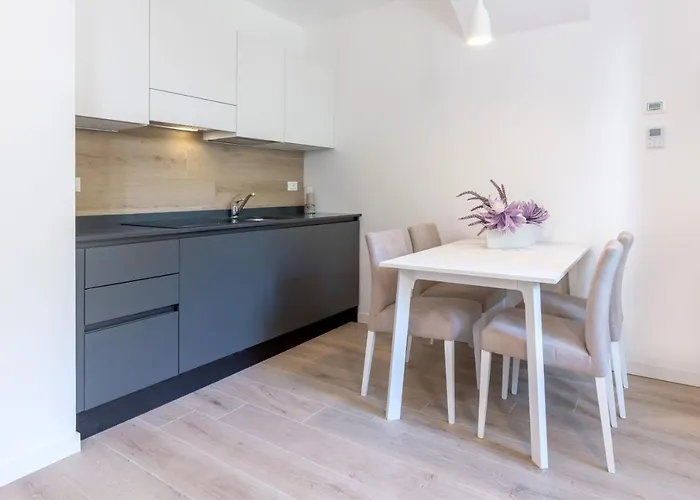 Aparthotel La Torre Con Private Park