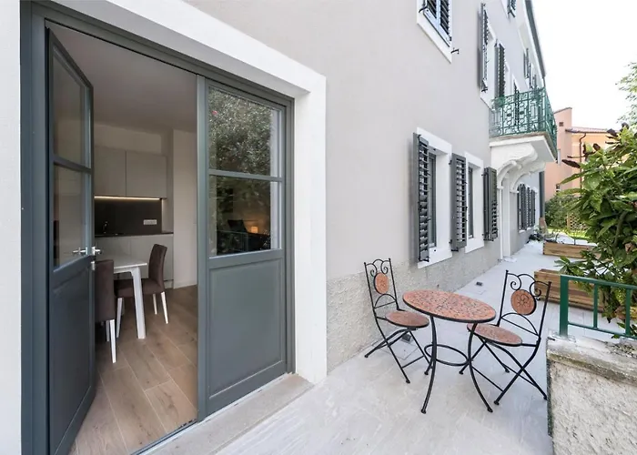 La Torre Con Private Park