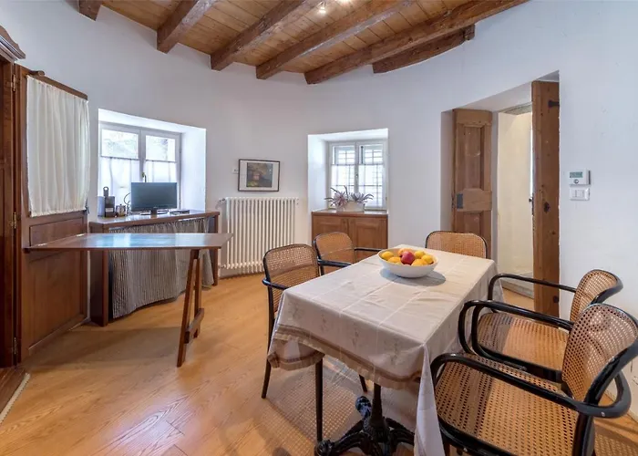 La Torre Con Private Park Aparthotel