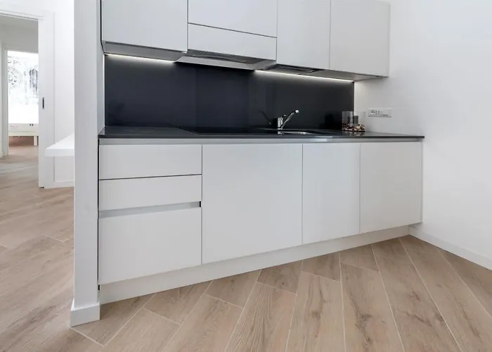 La Torre Con Private Park Aparthotel 4*